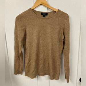 100% Cashmere Charter Club tan women’s long sleeve medium v-neck